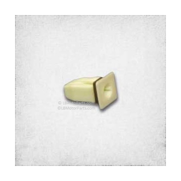 License Plate Grommet, GM 25704358 on